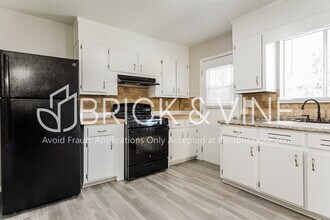 624 Old Pine Rd in Birmingham, AL - Building Photo - Building Photo