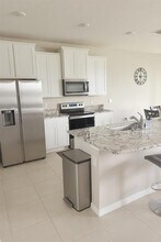 9105 Forge Breeze Lp in Wesley Chapel, FL - Building Photo - Building Photo