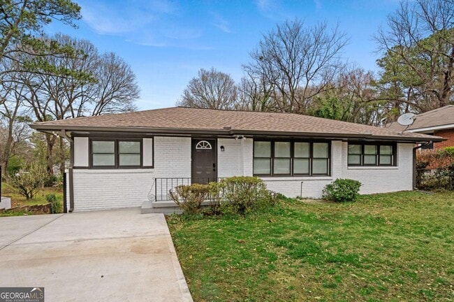 property at 668 Custer Ave SE