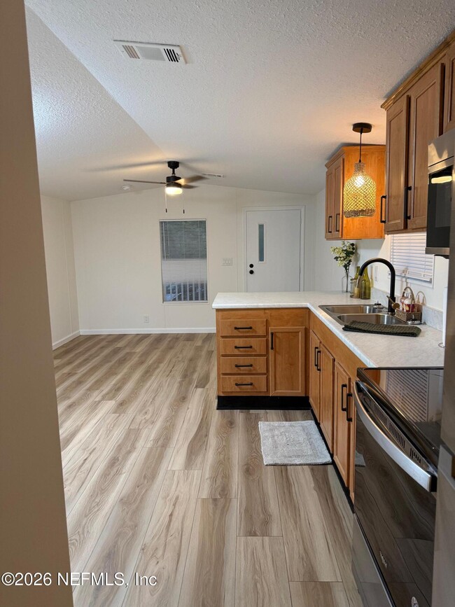 11098 Joel St in Jacksonville, FL - Building Photo - Building Photo