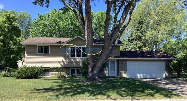 property at 6 Fairway Dr
