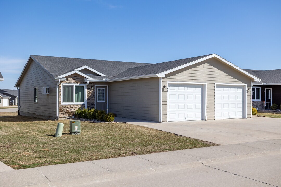 Twin Eagles by Kading in Adel, IA - Building Photo