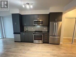 7895 Jane St in Vaughan, ON - Building Photo - Building Photo
