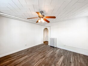 1118 Lowry Ave NE in Minneapolis, MN - Building Photo - Interior Photo