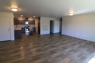 605 S Cedar Ave in Pasco, WA - Building Photo - Building Photo