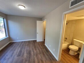 9815 Walnut St in Dallas, TX - Building Photo - Building Photo
