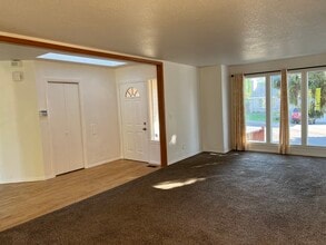 15021 SE 130th Dr in Clackamas, OR - Building Photo - Building Photo