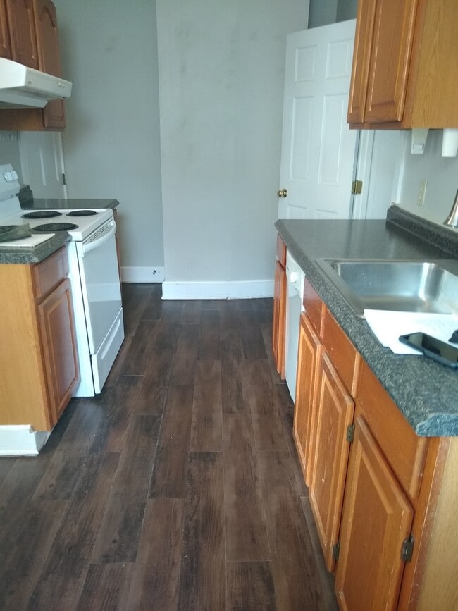 1726 Washington St E, Unit E.Wash in Lewisburg, WV - Building Photo - Building Photo