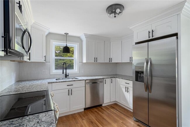 111 Missouri Dr in Warwick, RI - Building Photo - Building Photo