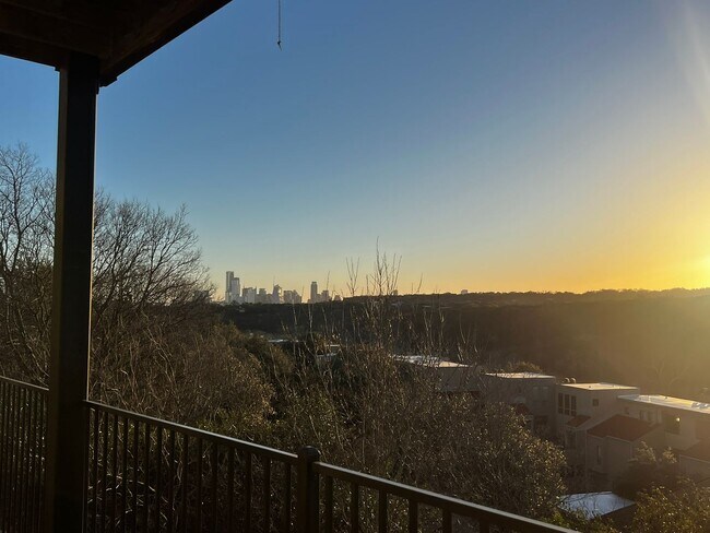 1741 Spyglass Dr in Austin, TX - Foto de edificio - Building Photo