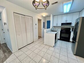 110 Burkhall St in Weymouth, MA - Building Photo - Building Photo