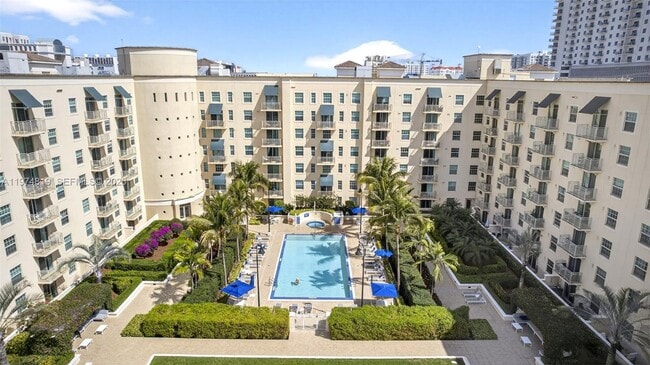 property at 610 Clematis St