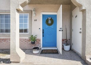 1900 Rancho Frontera Ave, Unit F44 in Calexico, CA - Foto de edificio - Building Photo