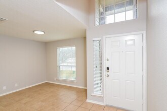 155 Nesting Garden in San Antonio, TX - Building Photo - Building Photo
