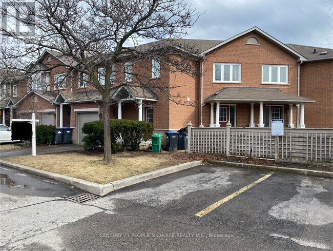 833 Scollard Ct in Mississauga, ON - Building Photo - Building Photo