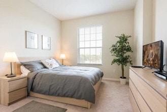 4102 Breakview Dr in Orlando, FL - Foto de edificio - Building Photo