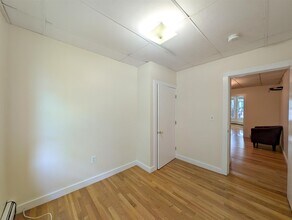 378 Windsor St, Unit 1 in Cambridge, MA - Building Photo - Building Photo