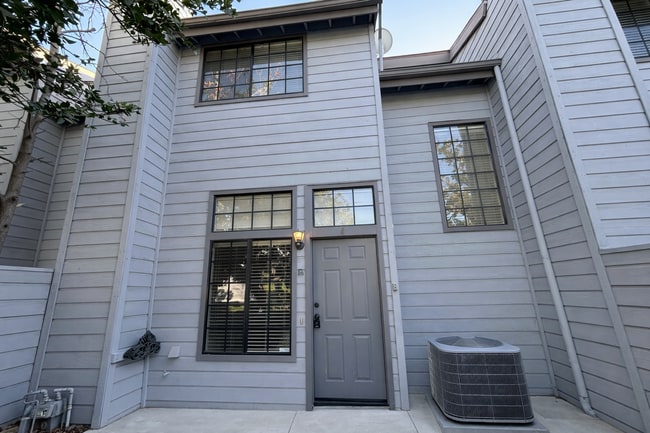 270 Ohio St in Pasadena, CA - Building Photo - Building Photo