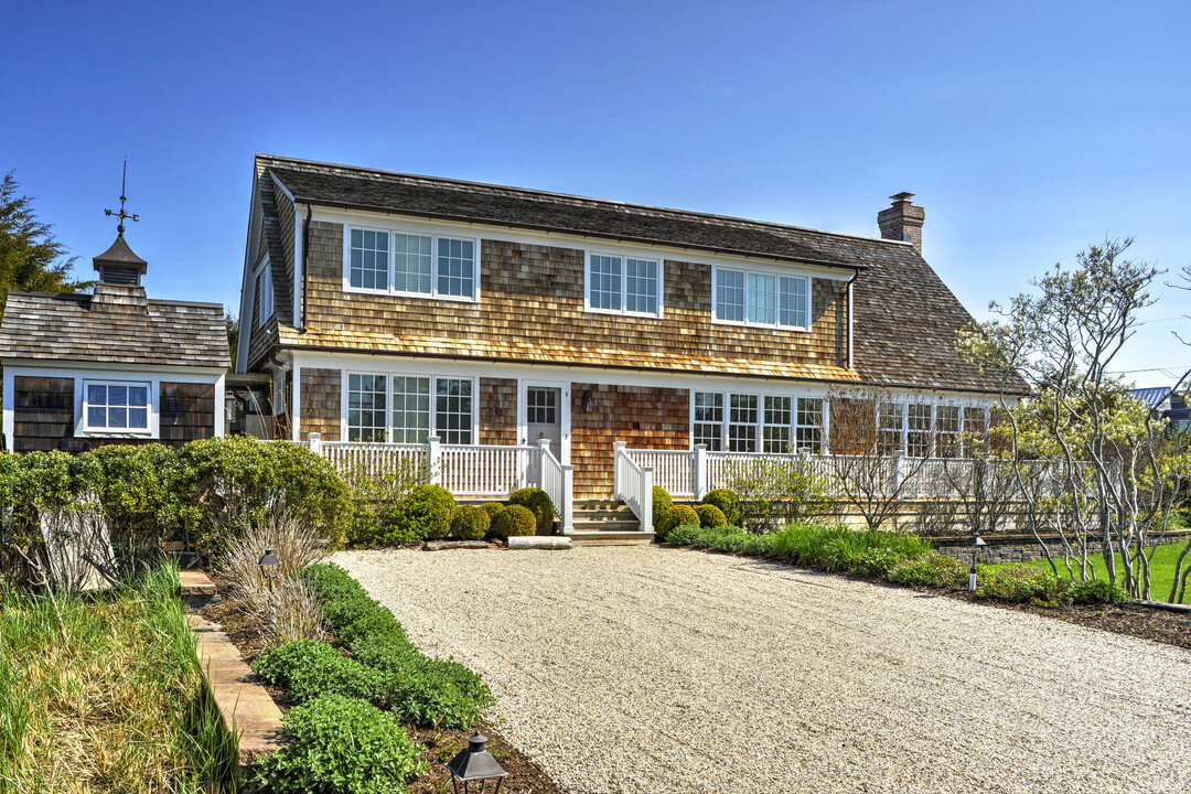 112 Central Ave in Amagansett, NY - Building Photo