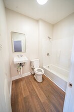 212 S Orange Ave, Unit D in Santa Ana, CA - Building Photo - Building Photo