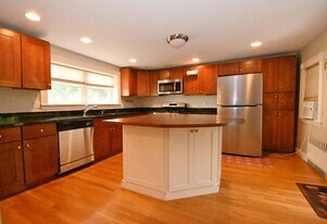 39 Henderson St, Unit 39 in Arlington, MA - Building Photo