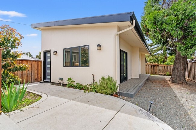 property at 20071 Camden Ave