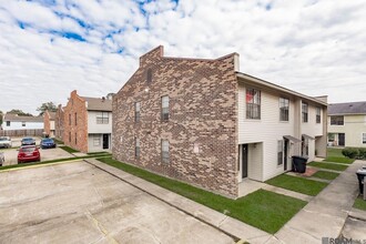 4353 Rue De Belle Maison in Baton Rouge, LA - Foto de edificio - Building Photo