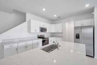 9328 Bonita Mar Dr in Parrish, FL - Building Photo - Building Photo