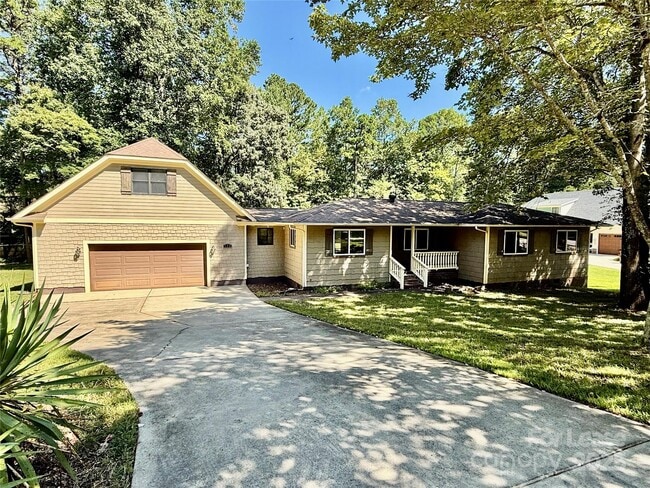 property at 120 Rustic Way Ln