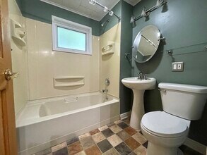 502 Chestnut St in Osage, IA - Building Photo - Building Photo