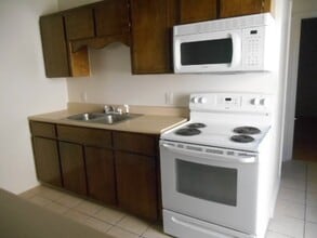 308 Pleasant St in Hinesville, GA - Building Photo - Building Photo