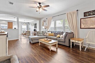 2009 Blewett Dr in Hutto, TX - Building Photo - Building Photo