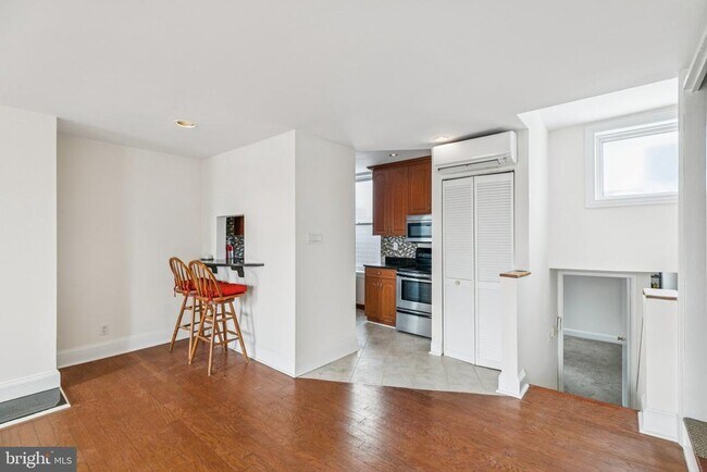 1703 Wallace St in Philadelphia, PA - Building Photo - Building Photo