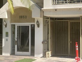 1952 Selby Ave in Los Angeles, CA - Building Photo