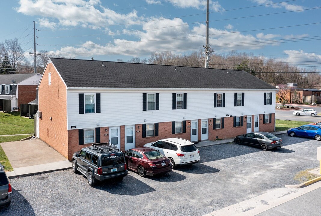 106 Dutch Mill Ct in Harrisonburg, VA - Building Photo