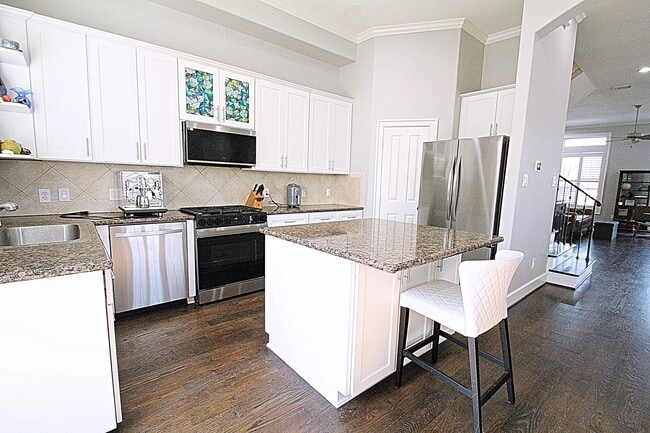 property at 1317 Bomar St