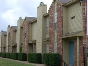 Fannidella Townhomes in Carrollton, TX - Building Photo - Building Photo