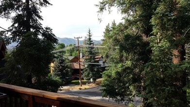 1184 Club View Dr in Big Bear Lake, CA - Building Photo - Building Photo