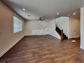 8827 N 171st Dr in Waddell, AZ - Foto de edificio - Building Photo