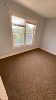 10694 Maple Blvd in Woodbury, MN - Building Photo