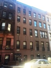 146 W 73rd St in New York, NY - Building Photo - Building Photo