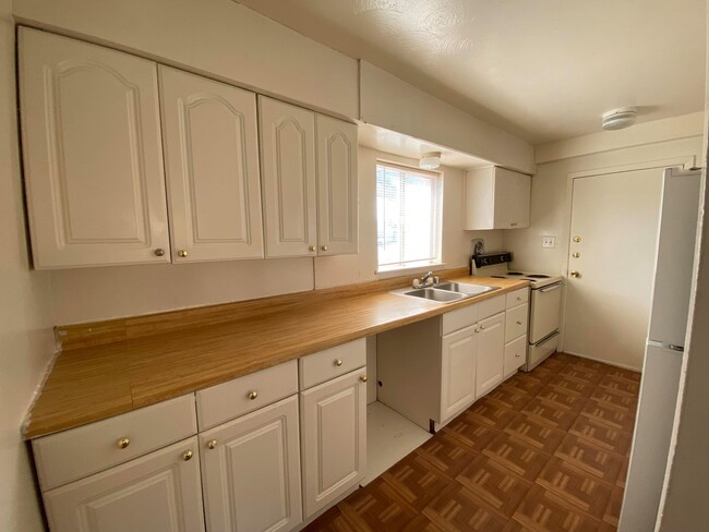 West Park Apts, 50% OFF FIRST MONTH'S RENT! in Midland, TX - Building Photo - Building Photo