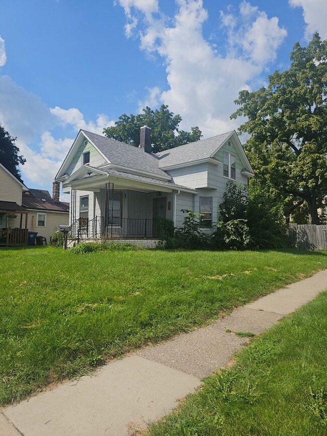 property at 2002 W 5th St