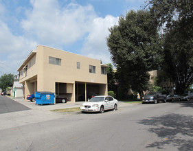 14112 Roscoe Blvd in Panorama City, CA - Building Photo - Building Photo