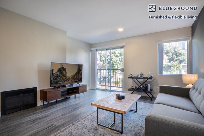 17 Northstar St-Unit -FL1-ID145 in Marina Del Rey, CA - Building Photo - Building Photo