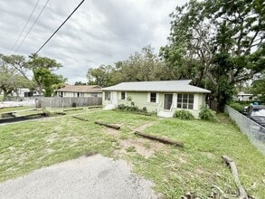 12011 Wanda Ave in New Port Richey, FL - Building Photo - Building Photo