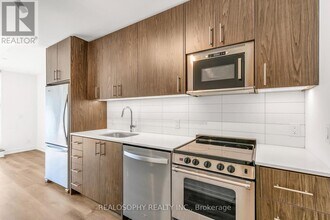 115 Larchmount Ave in Toronto, ON - Building Photo - Building Photo