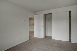 St. James Tower in Seattle, WA - Building Photo - Building Photo