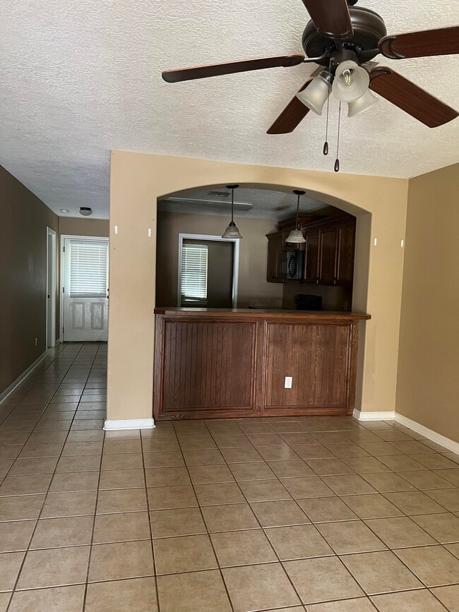 3815 Janet Ln in Lake Charles, LA - Foto de edificio - Building Photo