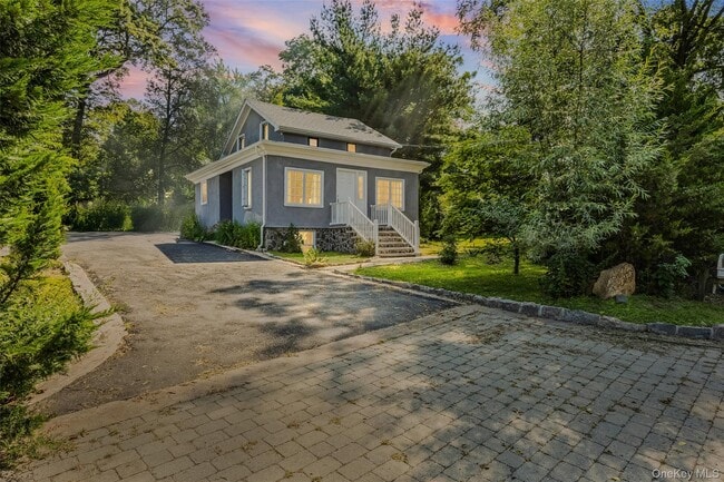 143 Rocky Point Landing Rd in Rocky Point, NY - Building Photo - Building Photo